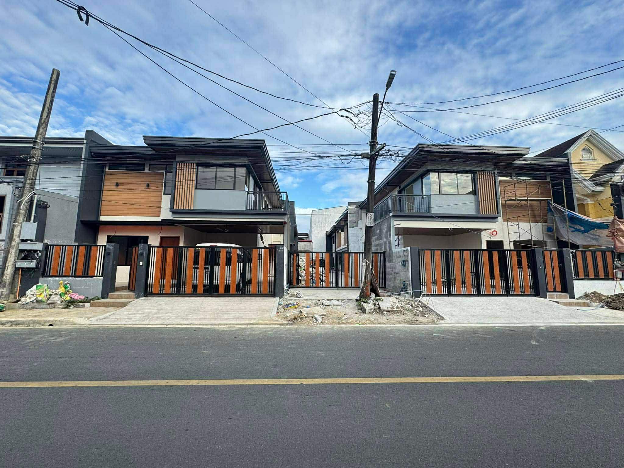4BR HOUSE FOR SALE IN STO. NINIO MARIKINA READY FOR OCCUPANCY AND PRE SELLING - Media Image Asset Panel Sub-No 2