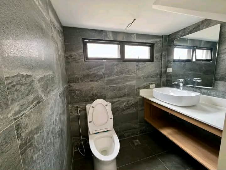 4BR HOUSE FOR SALE IN STO. NINIO MARIKINA READY FOR OCCUPANCY AND PRE SELLING - Media Image Asset Panel Sub-No 12
