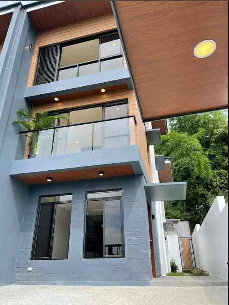 4BR Ready for occuoancy Duplex for sale in Monteverde Royale Taytay Rizal - Media Image Asset Panel Sub-No 4