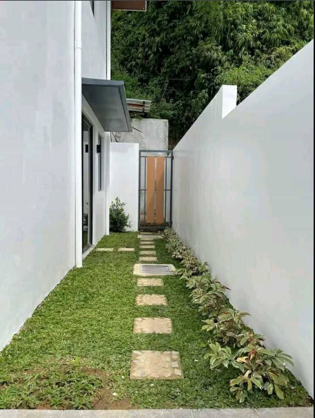 4BR Ready for occuoancy Duplex for sale in Monteverde Royale Taytay Rizal - Media Image Asset Panel Sub-No 5