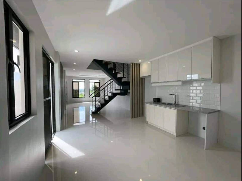 4BR Ready for occuoancy Duplex for sale in Monteverde Royale Taytay Rizal - Media Image Asset Panel Sub-No 10
