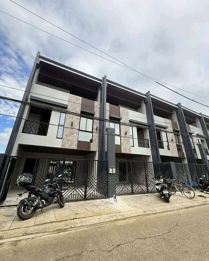 4BR Ready for Occupancy No Downpayment Townhouse near SM San Mateo and Batasan Hills - Primary Display View Frame Location in San Mateo, Rizal