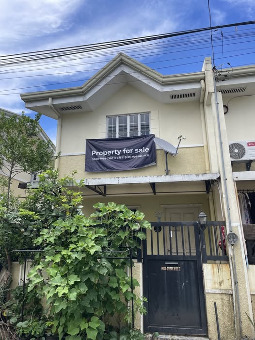 2BR Foreclosed Townhouse for sale in VILLA ARSENIA PHASE 2, BACOOR CITY, CAVITE - Primary Display View Frame Location in Bacoor, Cavite