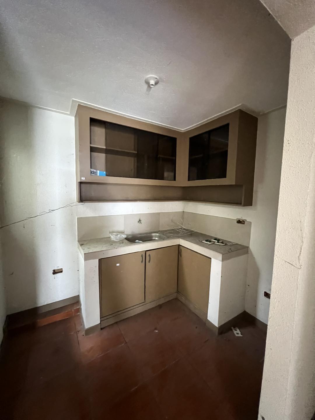 Foreclosed  House & Lot For Sale in Caloocan City, Metro Manila - Media Image Asset Panel Sub-No 3