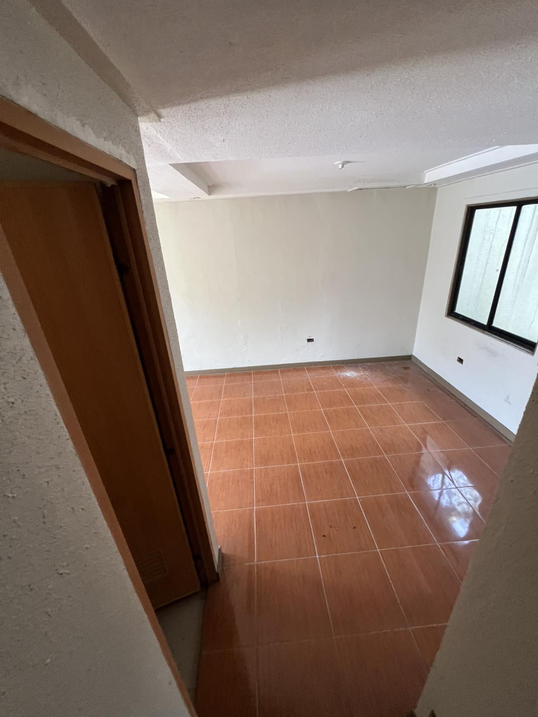 Foreclosed  House & Lot For Sale in Caloocan City, Metro Manila - Media Image Asset Panel Sub-No 4