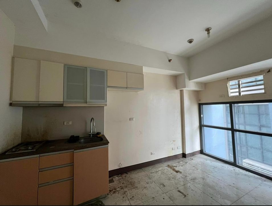 Foreclosed Property for sale in VICEROY-TOWER 3, BRGY. FORT BONIFACIO, MCKINLEY HILL, TAGUIG - Media Image Asset Panel Sub-No 8