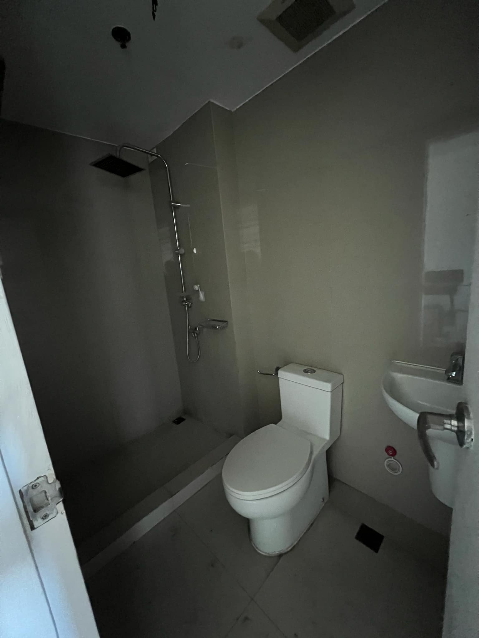 𝐏𝐑𝐎𝐏𝐄𝐑𝐓𝐘 𝐅𝐎𝐑 𝐒𝐀𝐋𝐄 𝐢𝐧 ACACIA ESCALADES - BUILDING A, MANGGAHAN, PASIG - Media Image Asset Panel Sub-No 7