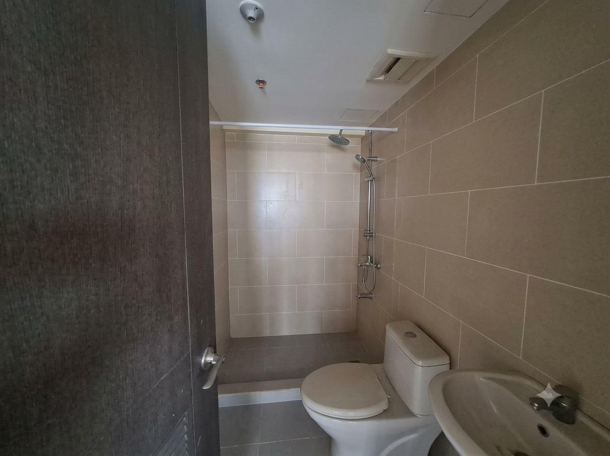 Foreclosed Residential Condominium For Sale in Pasig City, Metro Manila (82 sqm Floor Area) - Media Image Asset Panel Sub-No 9