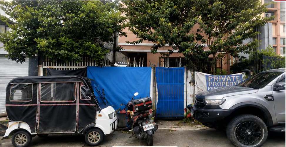 Foreclosed Residential House & Lot For Sale in Caloocan City, Metro Manila (77 sqm Lot Area) - Primary Display View Frame Location in Caloocan City, Metro Manila