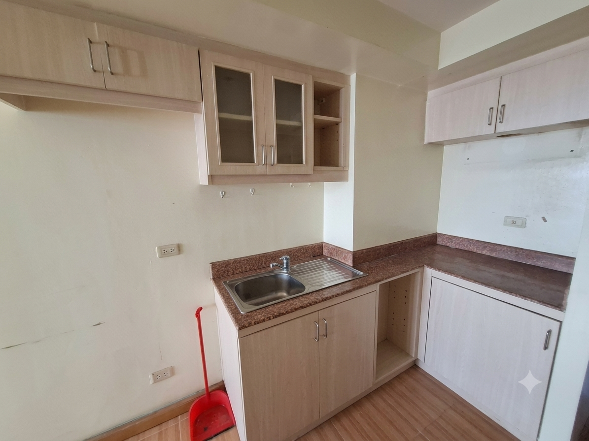Foreclosed Residential Condominium For Sale in Manila City, Metro Manila (33 sqm Floor Area) - Media Image Asset Panel Sub-No 3